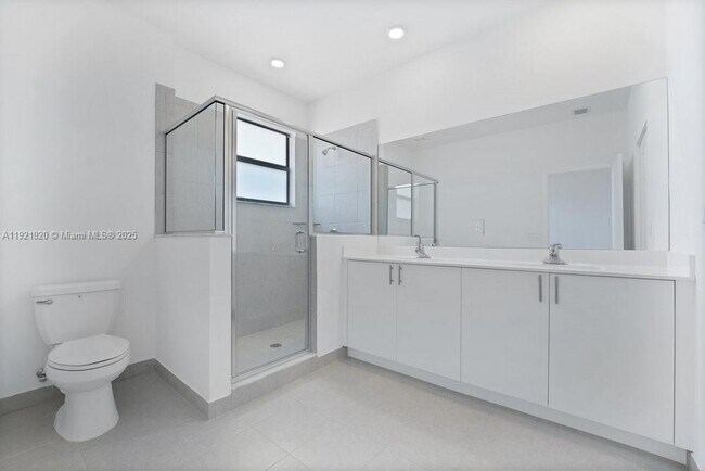 Building Photo - 11926 SW 247th Ter