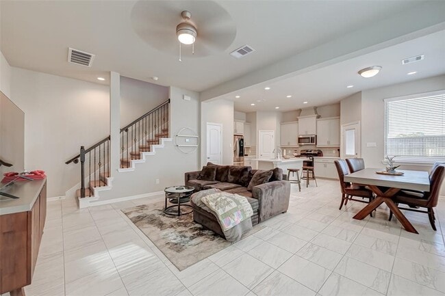 Building Photo - 2523 Terrace Point Dr