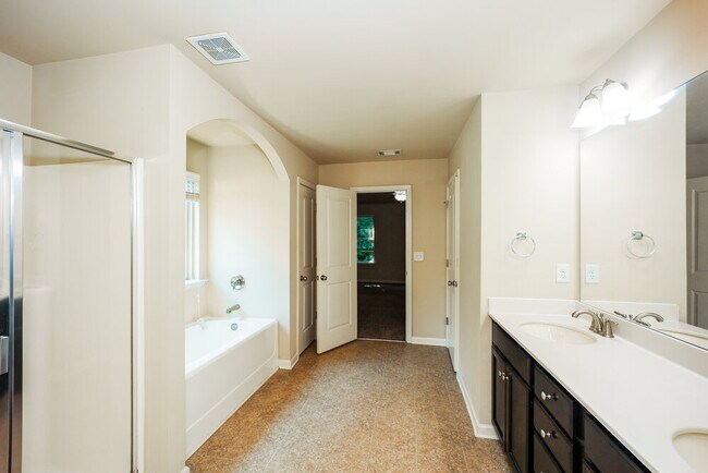 Building Photo - 6281 Allen Rd SW