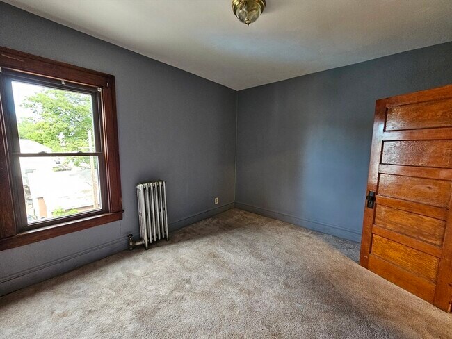 Building Photo - 30 Bemis St