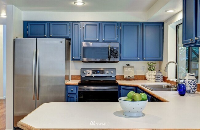 Building Photo - 14319 NE 84th Ct