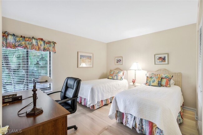 Building Photo - 1111 Wildwood Ln