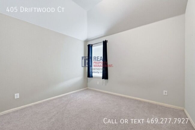 Building Photo - 405 Driftwood Ct