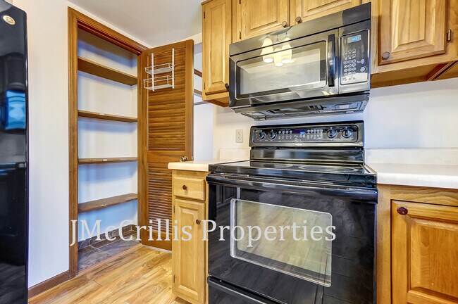 Building Photo - 9034 Dunmore Ln