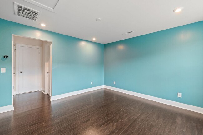 Building Photo - 13051 Tinton Ave