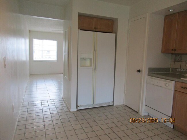 Building Photo - 45 Lake Villa Way