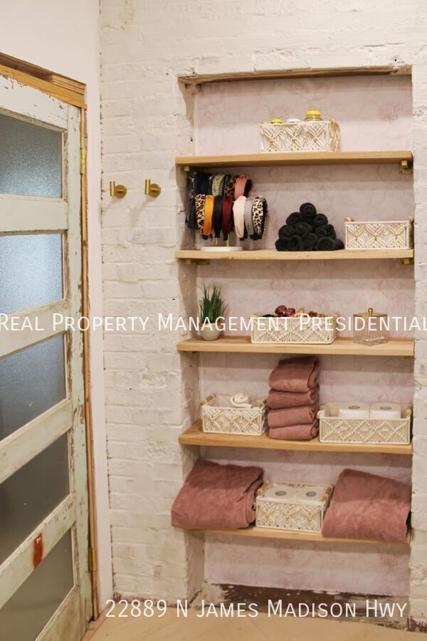 Building Photo - 22889 N James Madison Hwy