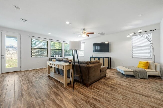 Building Photo - 1902 Tasmanian Tiger Trace