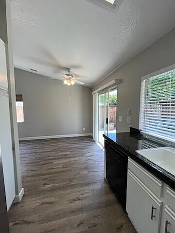 Building Photo - Charming 4-Bed Tracy Home