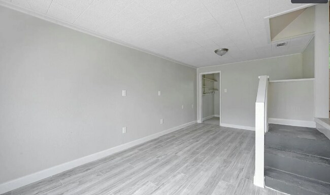 Building Photo - 505 Wright Ave