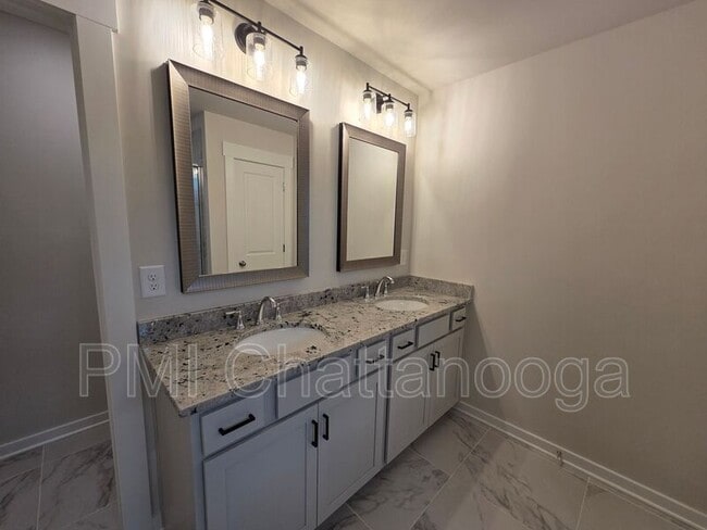 Building Photo - 7553 Snow Cone Wy