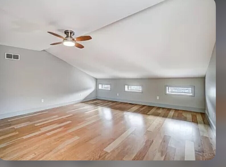 Building Photo - 2813 Colerain Ave