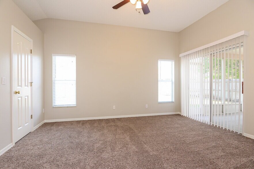 Building Photo - 1538 Scotch Pine Dr