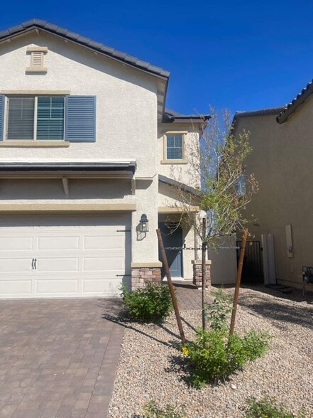 Building Photo - 4938 Amberlyn St