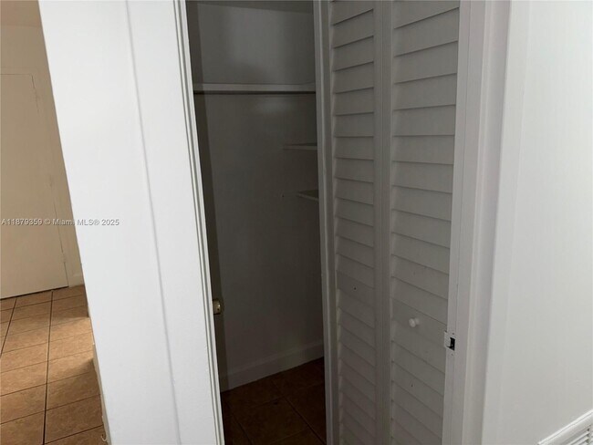 Building Photo - 1800 Sans Souci Blvd