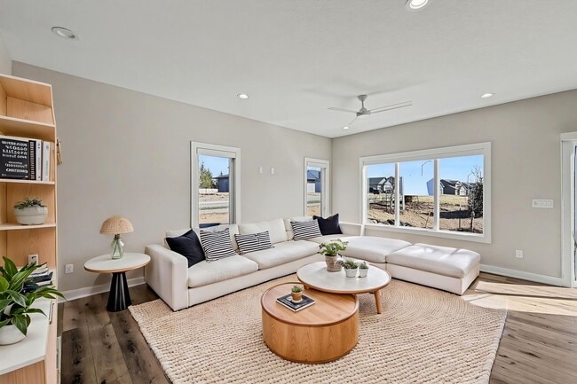 Building Photo - Luxury New Construction Townhome with Attached 2 Car Garage!