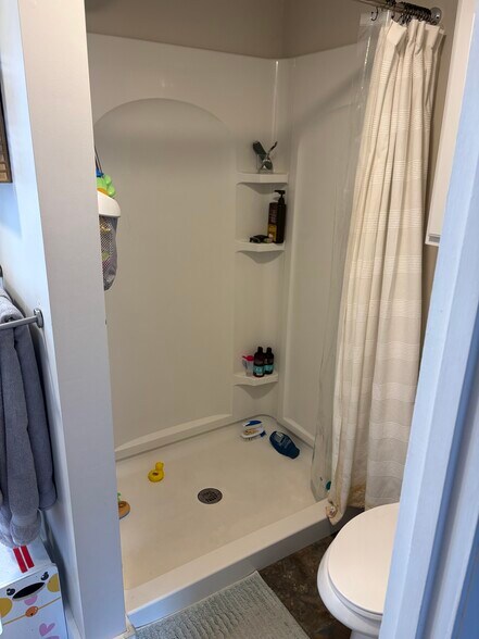 Building Photo - 2 Jowders Dr