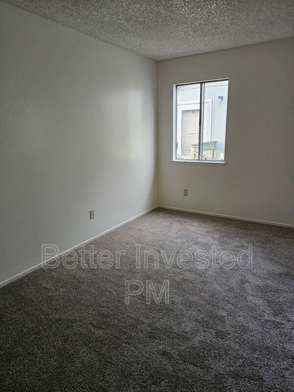 Building Photo - 304 Cooper Ln