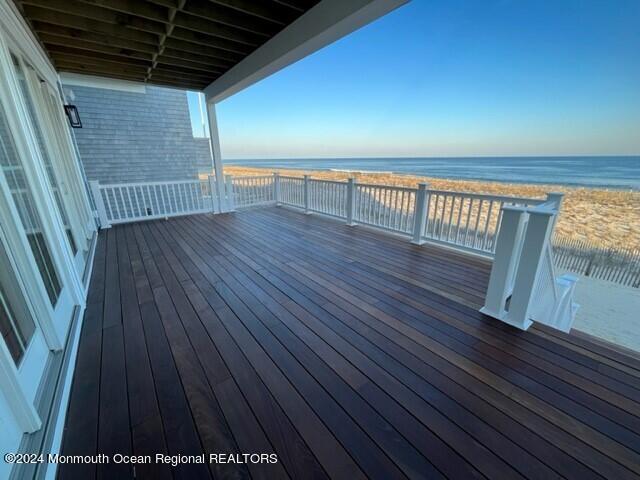 Building Photo - 3632 Ocean Terrace