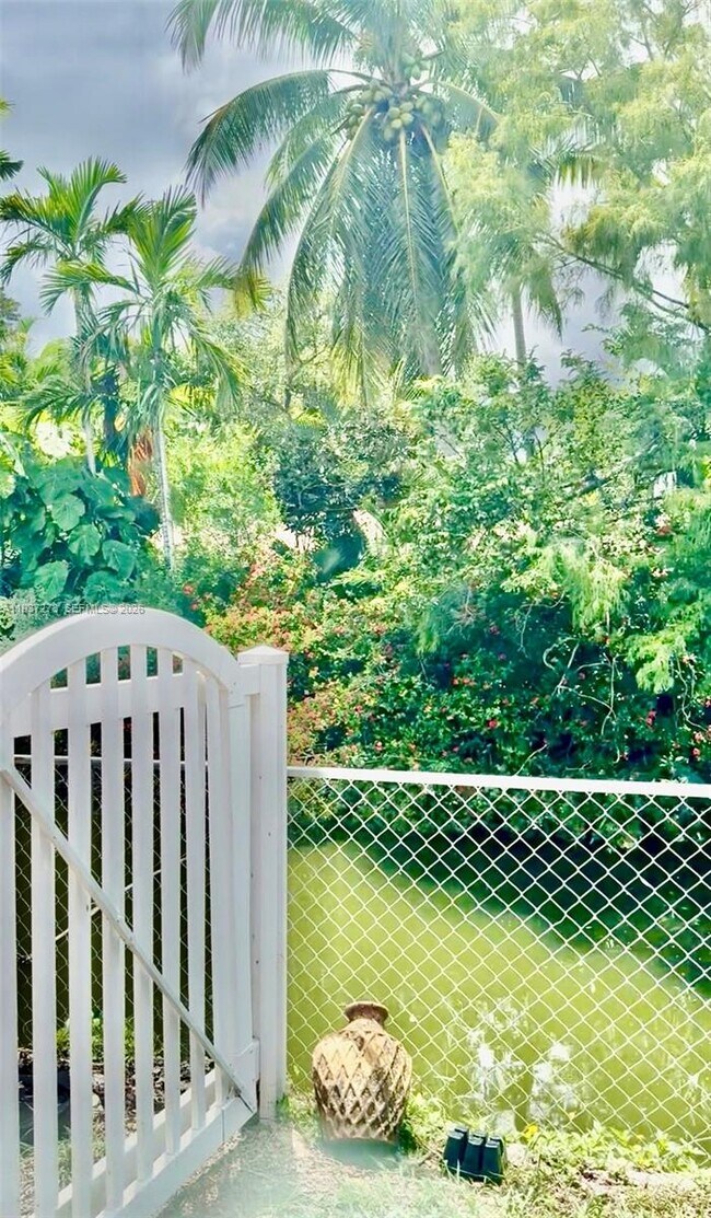 Building Photo - 2500 NE 209th Terrace