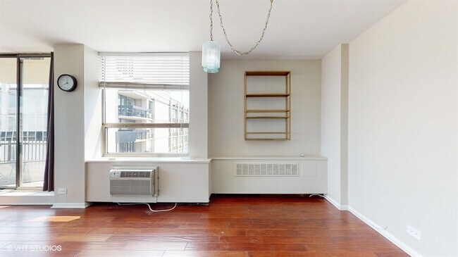 Building Photo - 1360 N Sandburg Ter