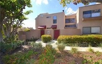 Building Photo - 25761 Le Parc