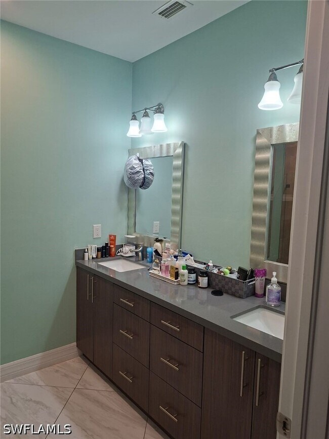 Building Photo - 2360 Burton Ave