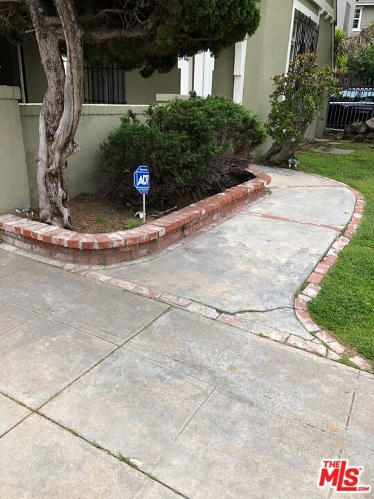 Building Photo - 4026 Ingraham St