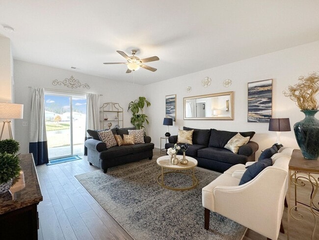 Building Photo - Spacious 5 Bedroom Home in West Ashley – P...