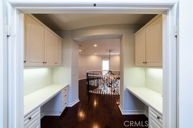 Building Photo - 7 Camellia