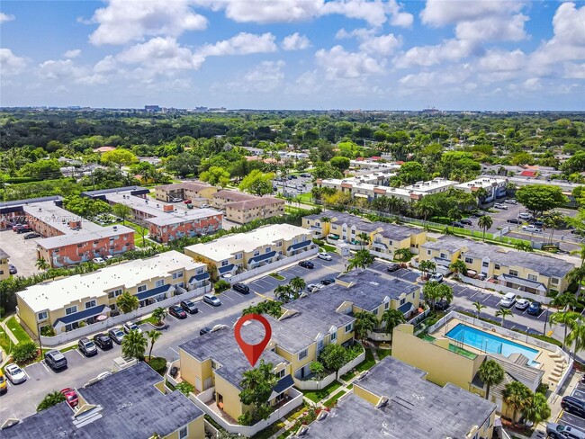 Building Photo - 4515 SW 68th Ct Cir