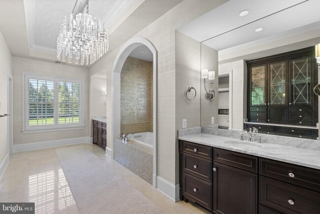 Building Photo - 11230 Kinsale Ct