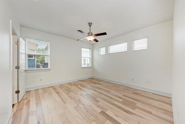 Building Photo - 1506 Homespun Rd