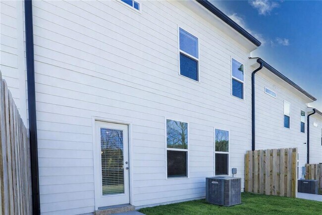 Building Photo - 8143 Tiger Wy