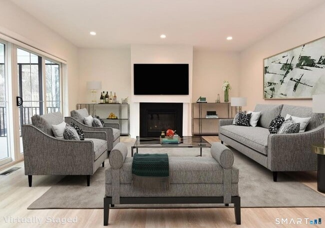 Building Photo - 125 Richards Ave