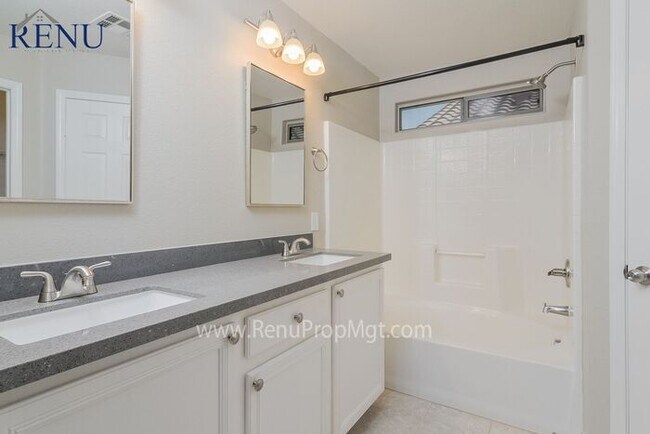 Building Photo - Fall Special: 1/2 off your first month! Av...