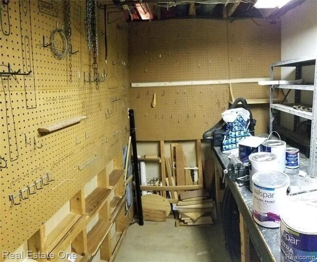 Building Photo - 5837 Folkstone Dr