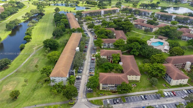 Building Photo - 100 SW 132nd Way