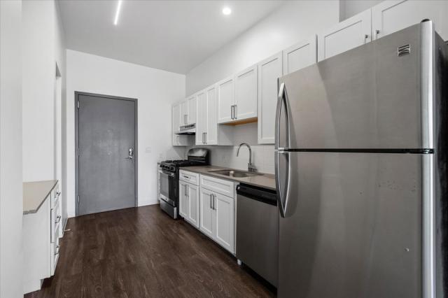 Building Photo - 1 bedroom in Chicago IL 60642