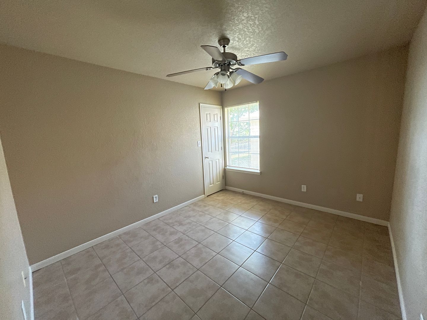 Building Photo - 1210 Powder River Dr