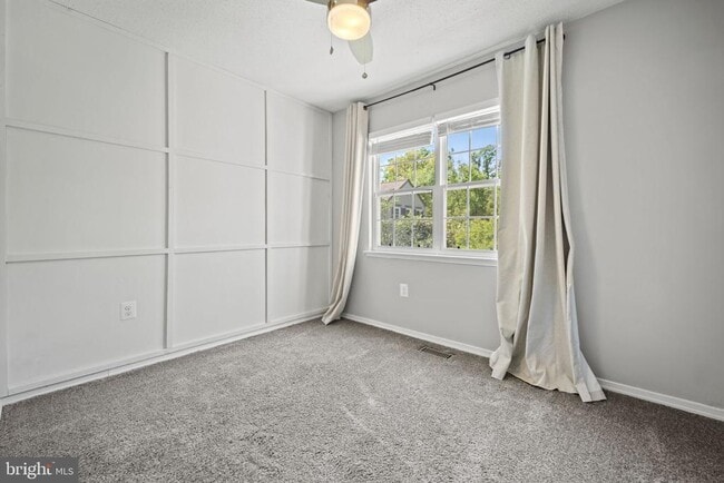 Building Photo - 2362 Hunters Square Ct