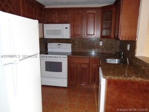 Building Photo - 9143 SW 77th Ave