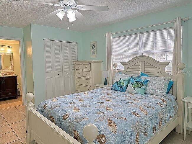 Building Photo - 4500 E Bay Dr