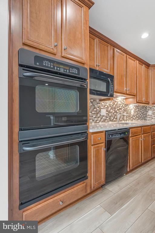 Building Photo - 22050 Dilworth Square