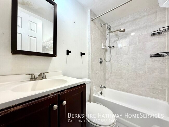 Building Photo - 881 Broadway-2