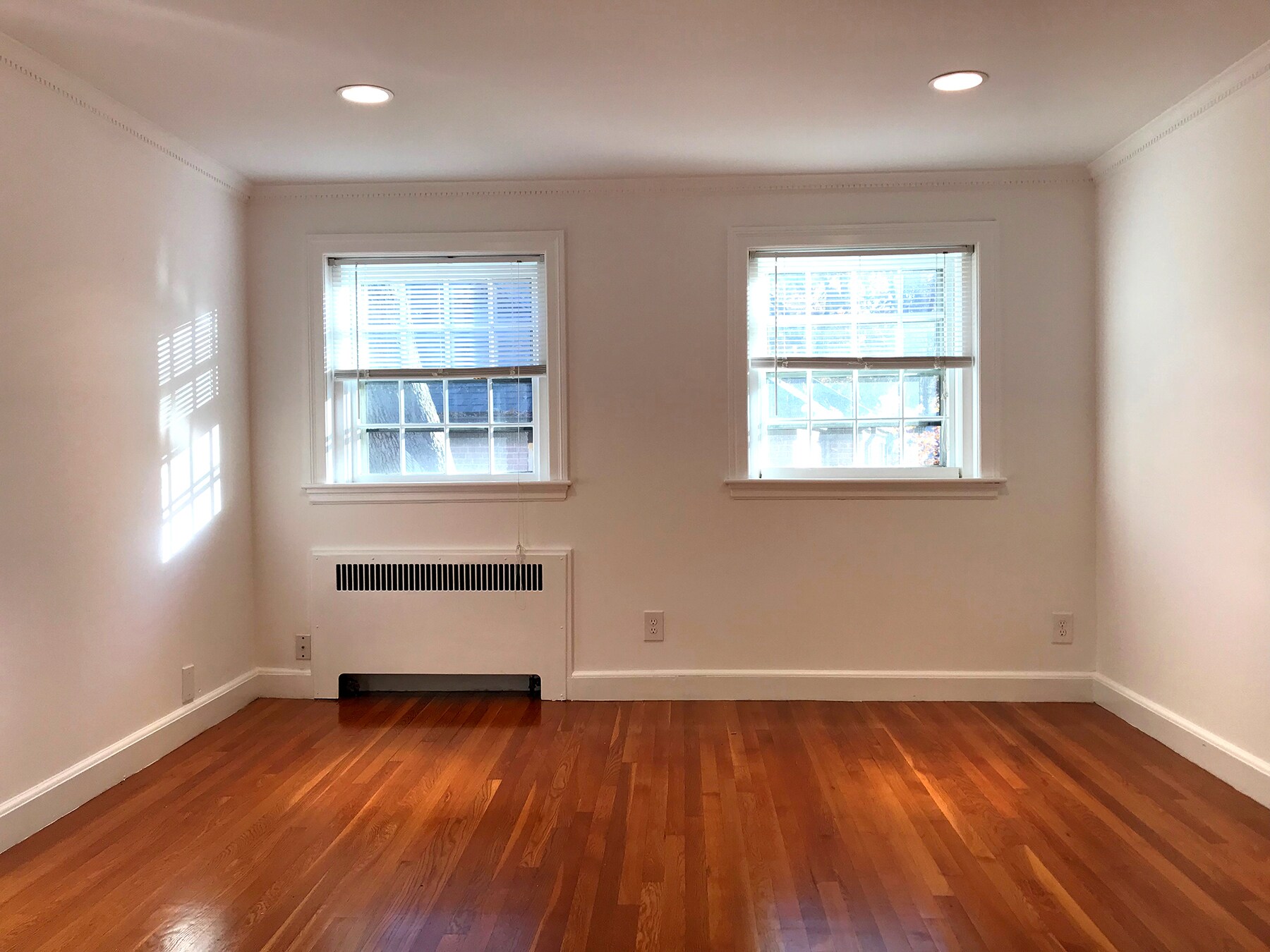 Building Photo - 37 Wyman St