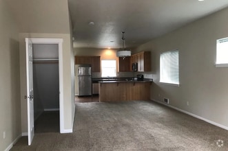 Building Photo - Corvallis Townhome/Duplex
