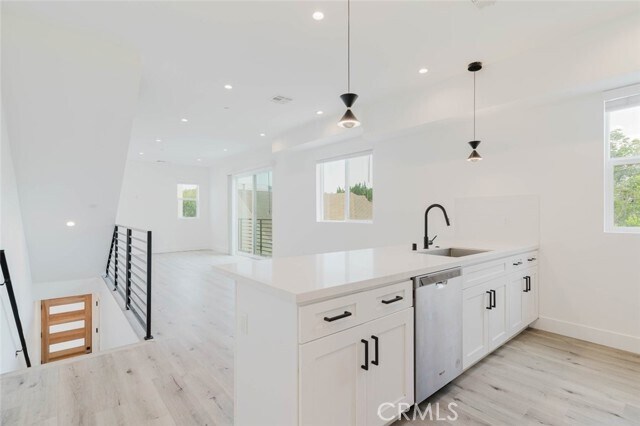 Building Photo - 10853 Otsego St