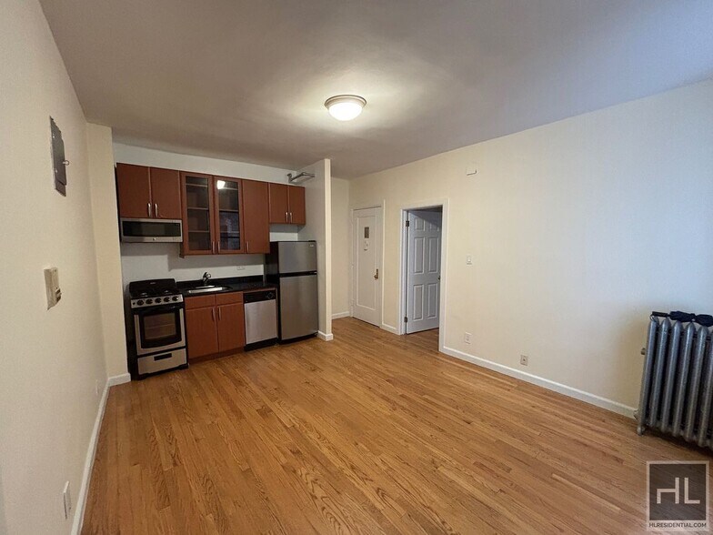 Primary Photo - West 11th Street
