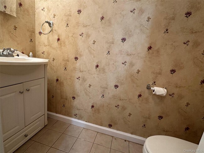 Building Photo - 216 Springmeadow Dr